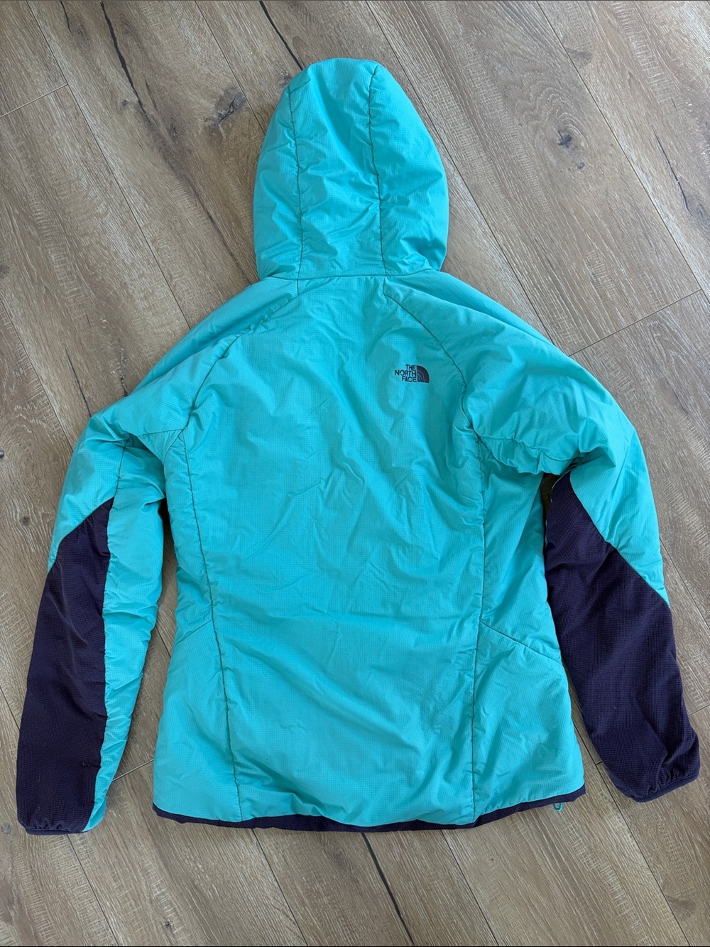 Women’s North Face Ventrix Hooded Jacket - Picture 14 of 16